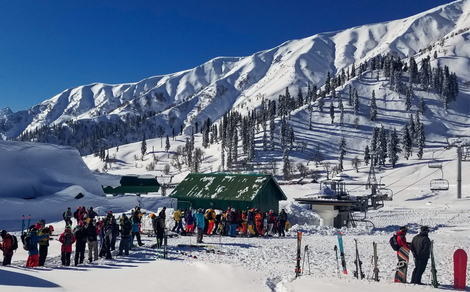 winter tourism industry in India